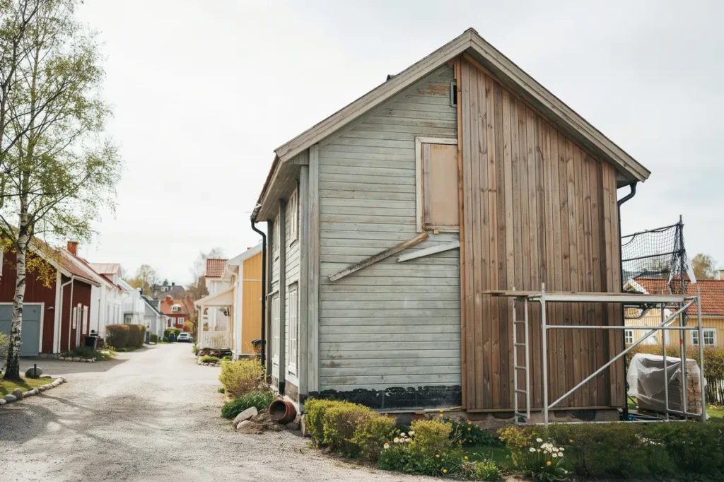 byta panel p huset tecken p slitage kostnad och smart planering f r ett h llbart resultat